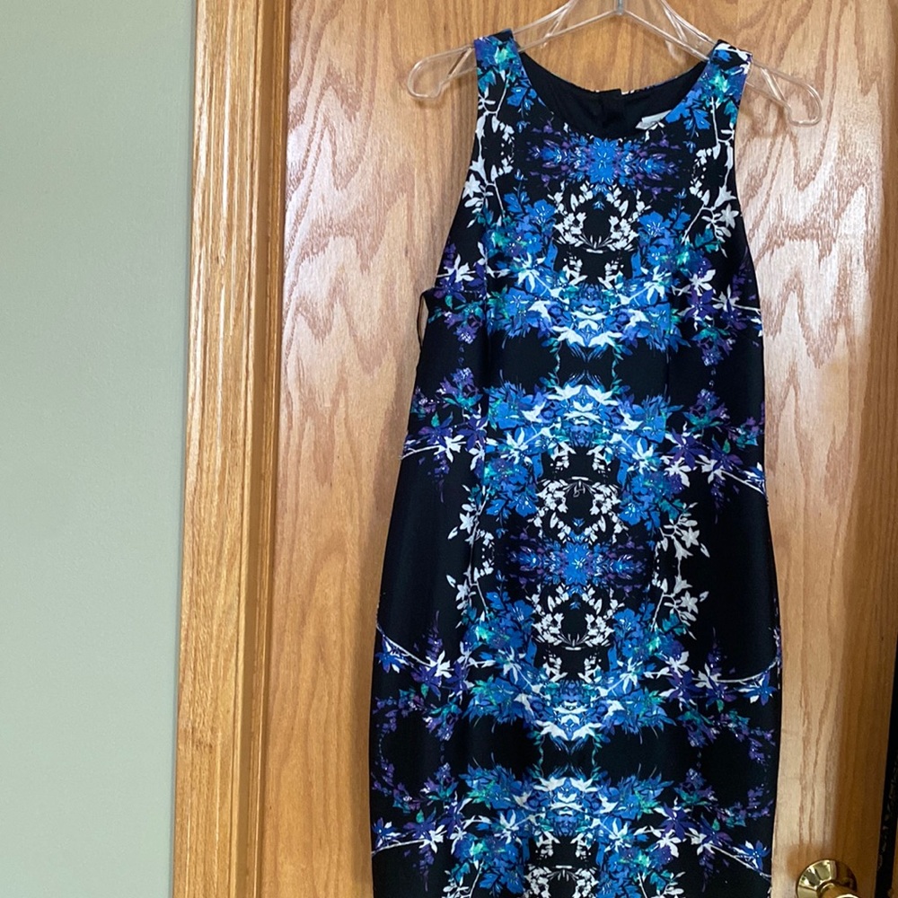 Sleeveless dress